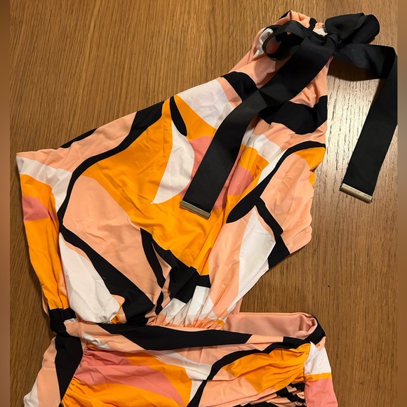 Self portrait swimsuit- Size 4 - Picture 2 of 7